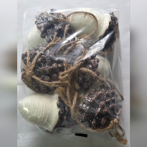 Pottery Barn Holiday - Picture 9 of 9